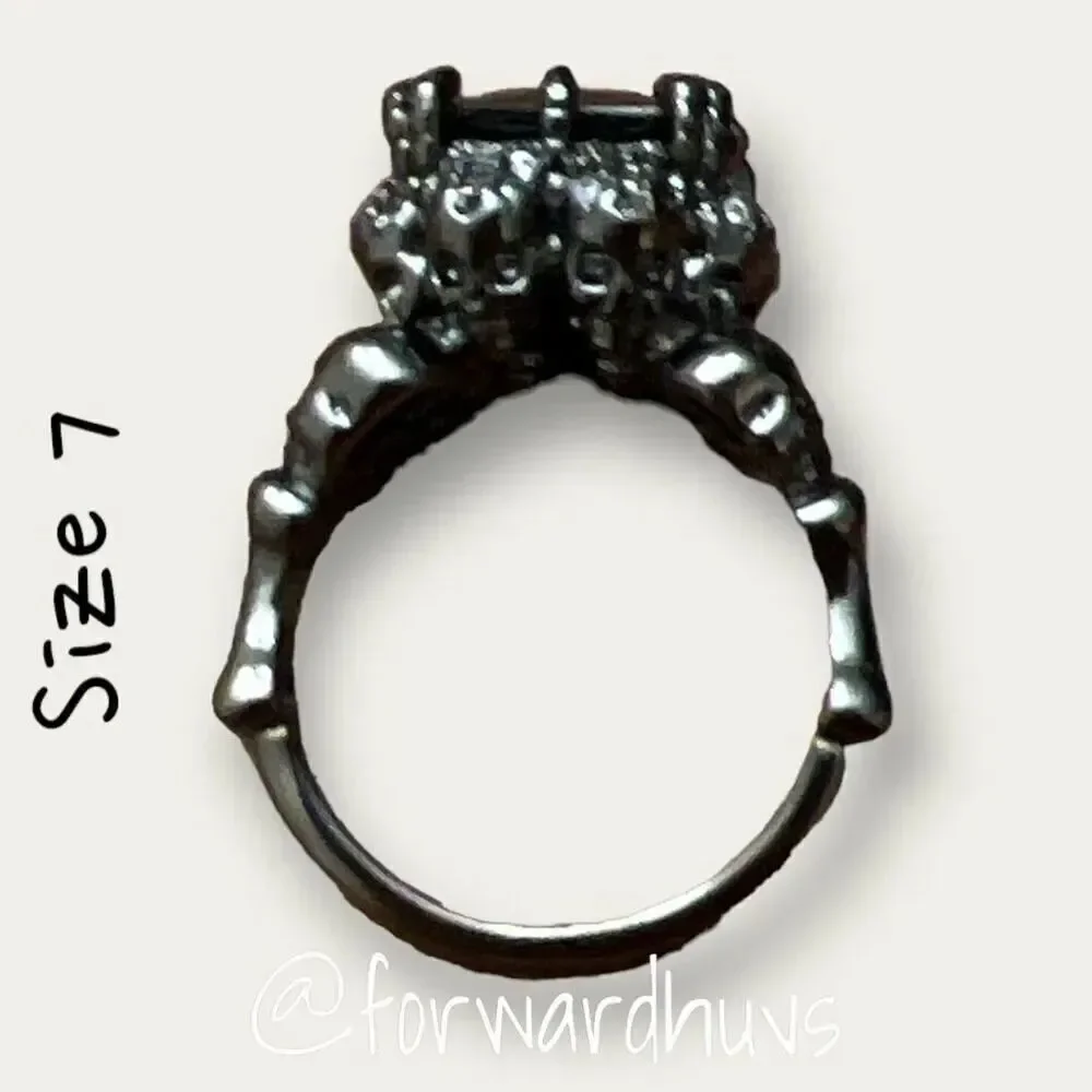 Gunmetal 90’s Steampunk Skull and Bone Victorian Goth Ring Size 7
